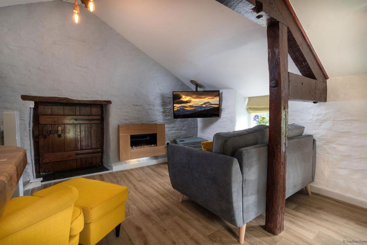 Dog Friendly Cottage, Geufron Farm Near Tywyn Bryn-crug Exterior foto